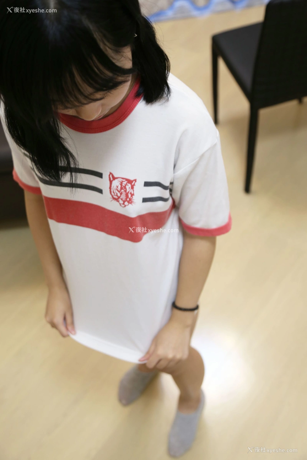 1P - 不知名清纯艺校学生模特宾馆大尺度人体私拍套图