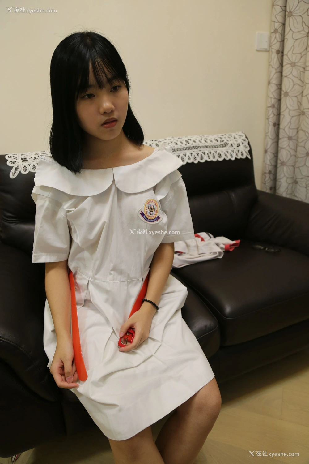 1P - 不知名清纯艺校学生模特宾馆大尺度人体私拍套图