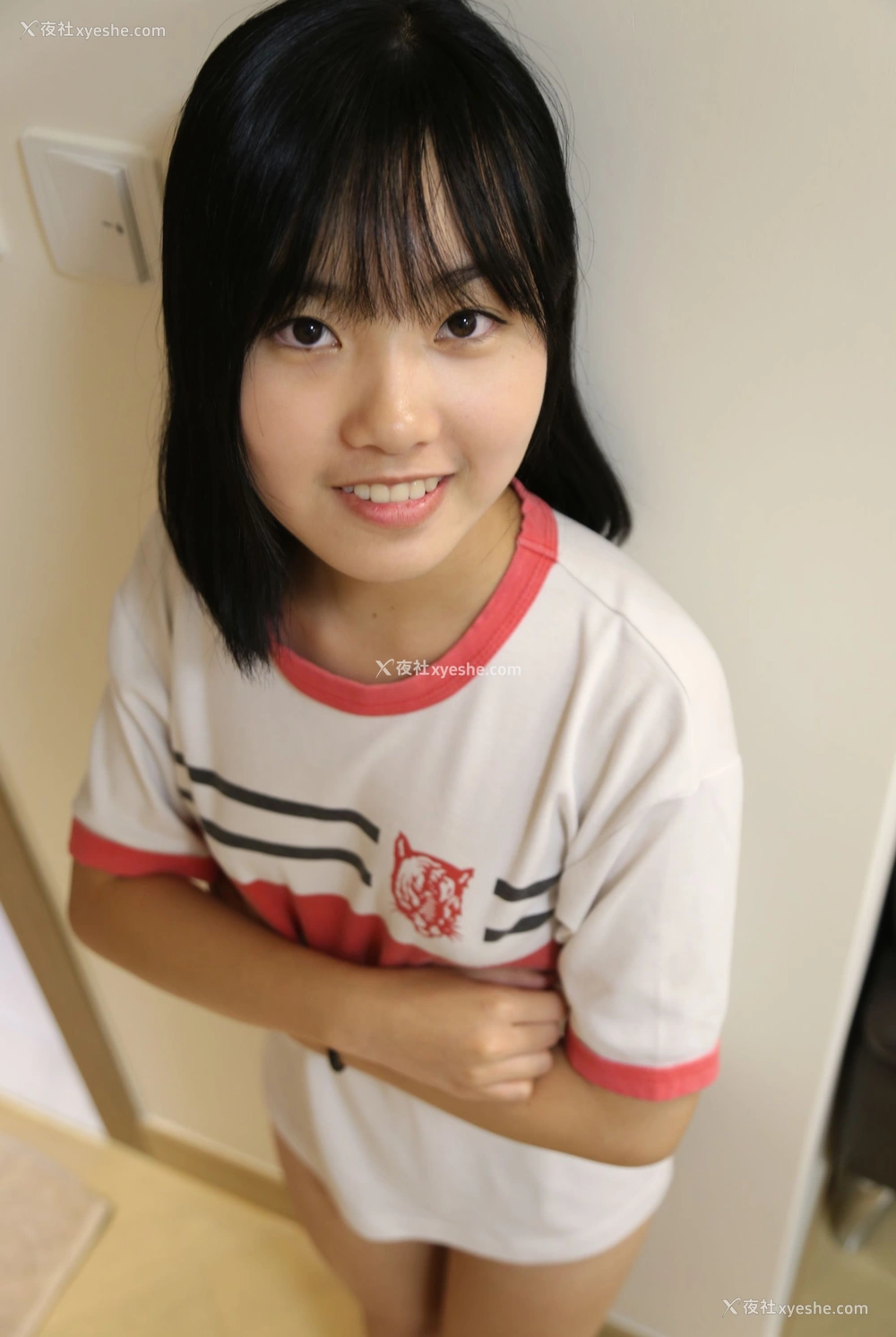 1P - 香港学妹大尺度人体私拍套图
