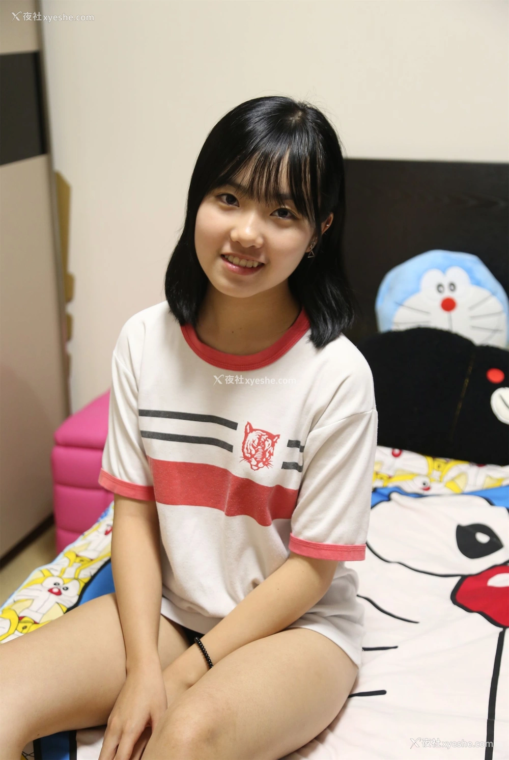 1P - 香港学妹大尺度人体私拍套图