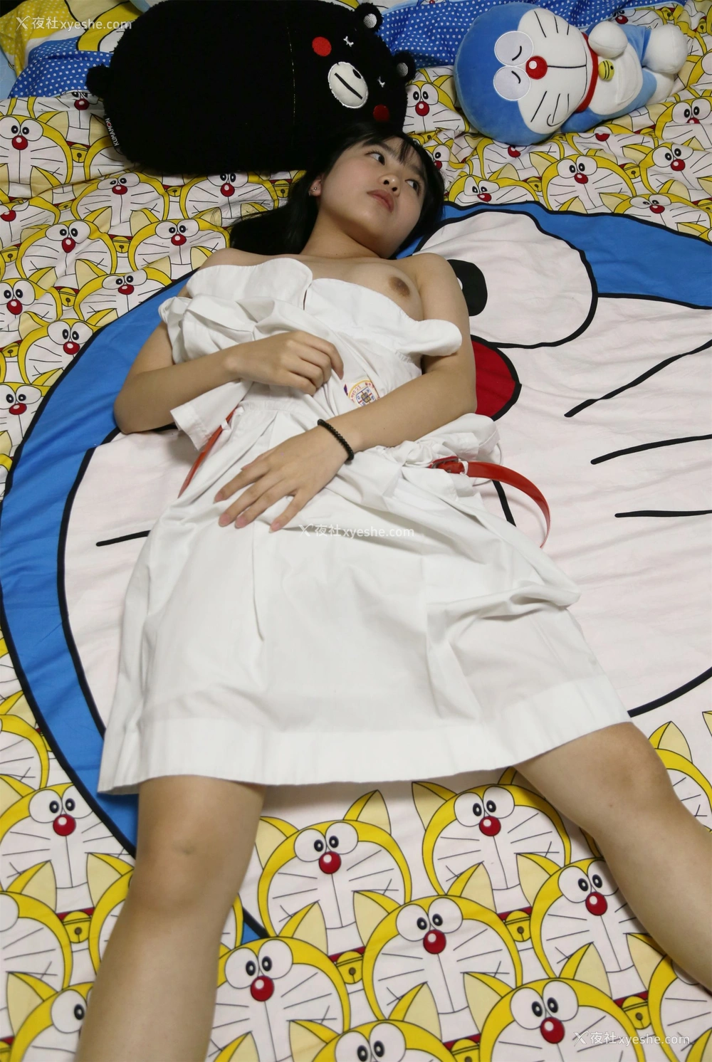 1P - 香港学妹大尺度人体私拍套图