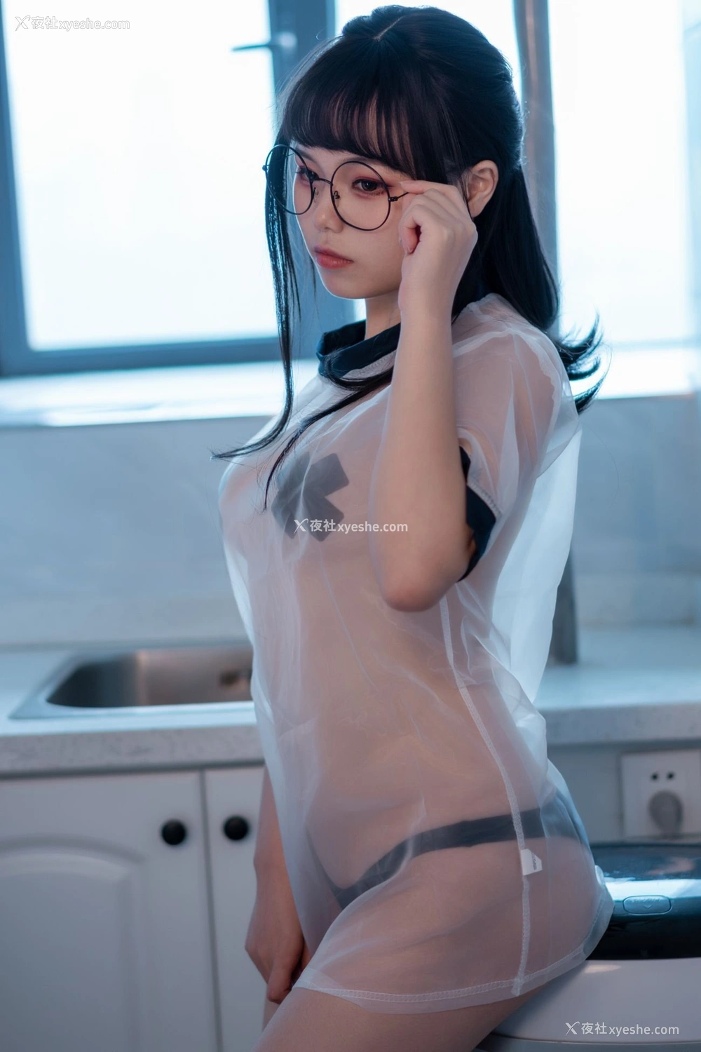 1P - 七月喵子《酸奶眼镜娘》