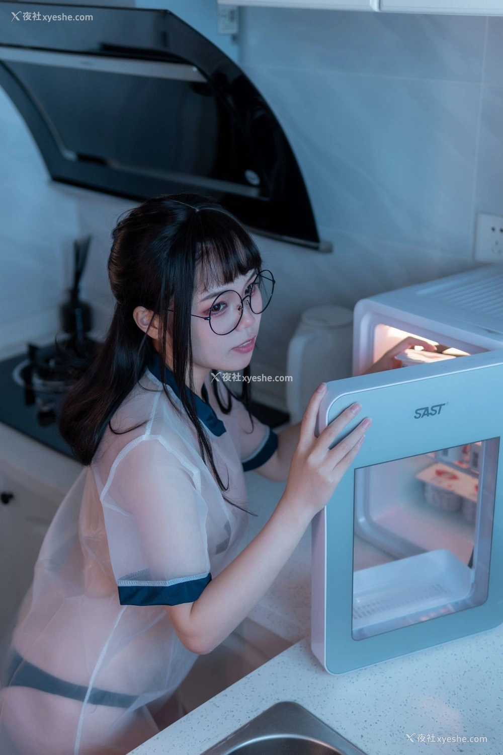 1P - 七月喵子《酸奶眼镜娘》