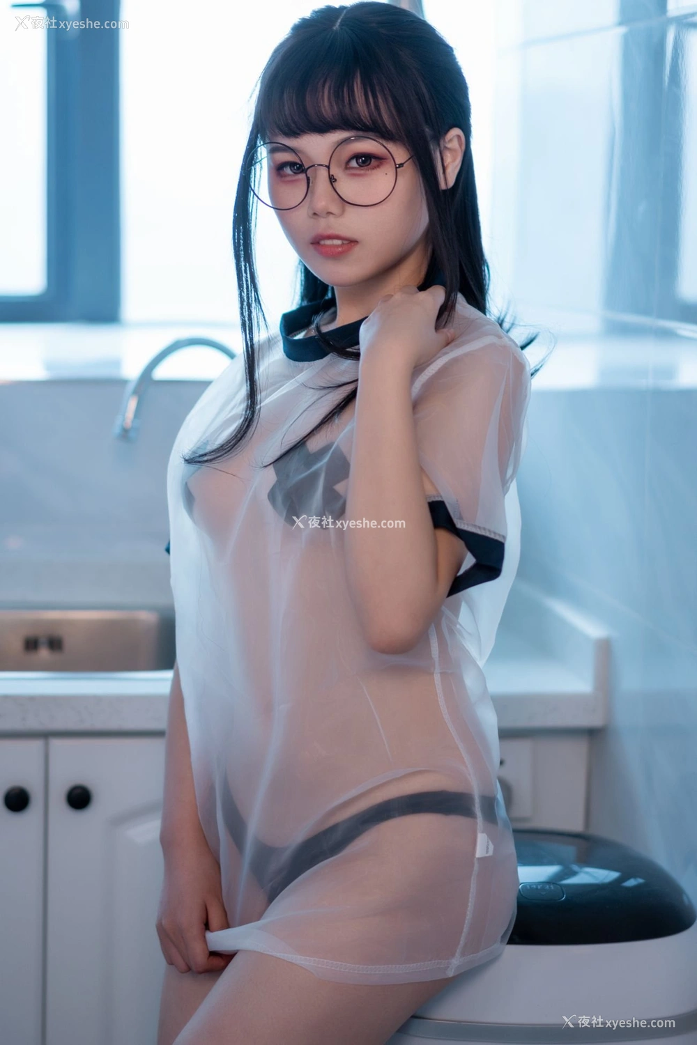 1P - 七月喵子《酸奶眼镜娘》