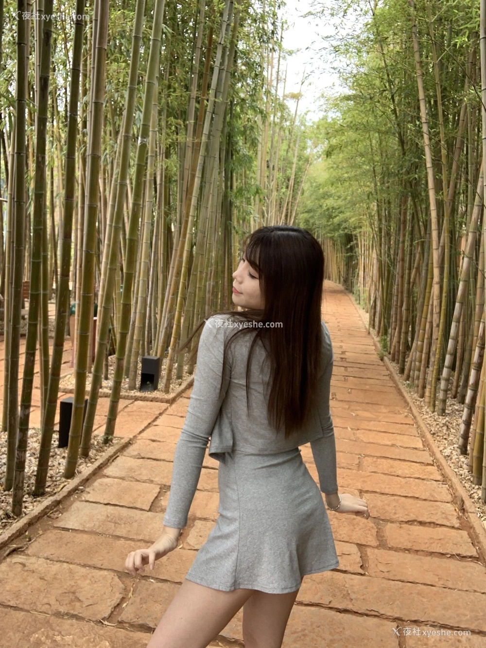 1P - 【网络收集】芝芝Booty福利图集