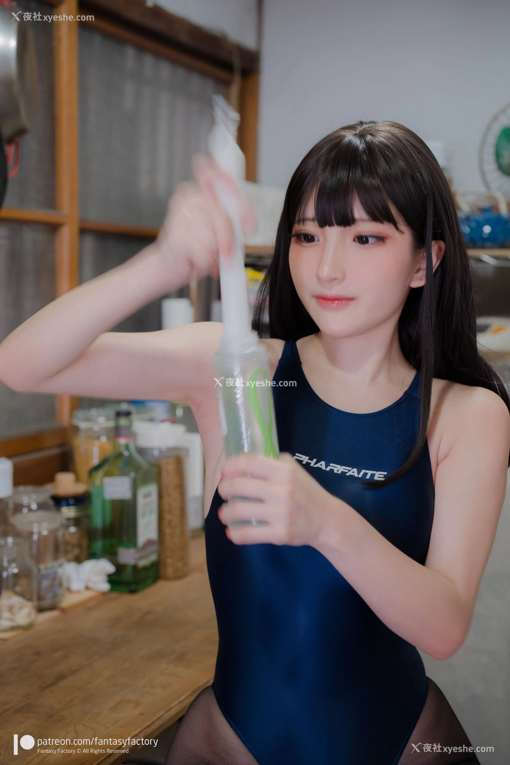 1P - 小丁Ding《Kitchen competitive swimwear》