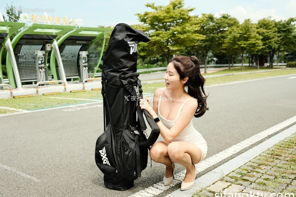 1P - 【网络收集】韩国极品健身模特Jena户外露出福利图