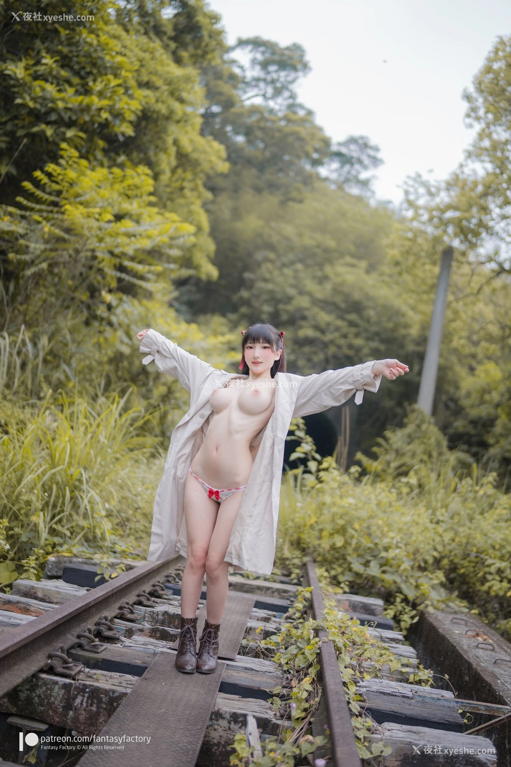 1P - 小丁DIng《Exhibitionist》