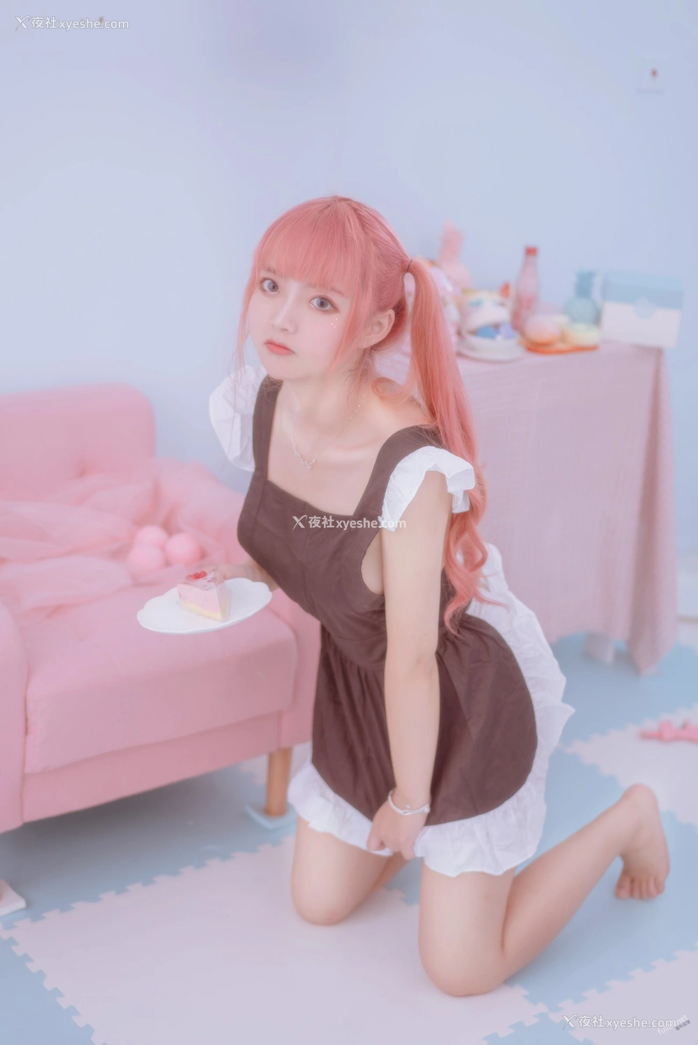 1P - 一只云烧《绯红女仆》