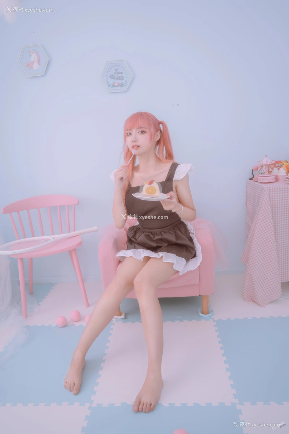 1P - 一只云烧《绯红女仆》