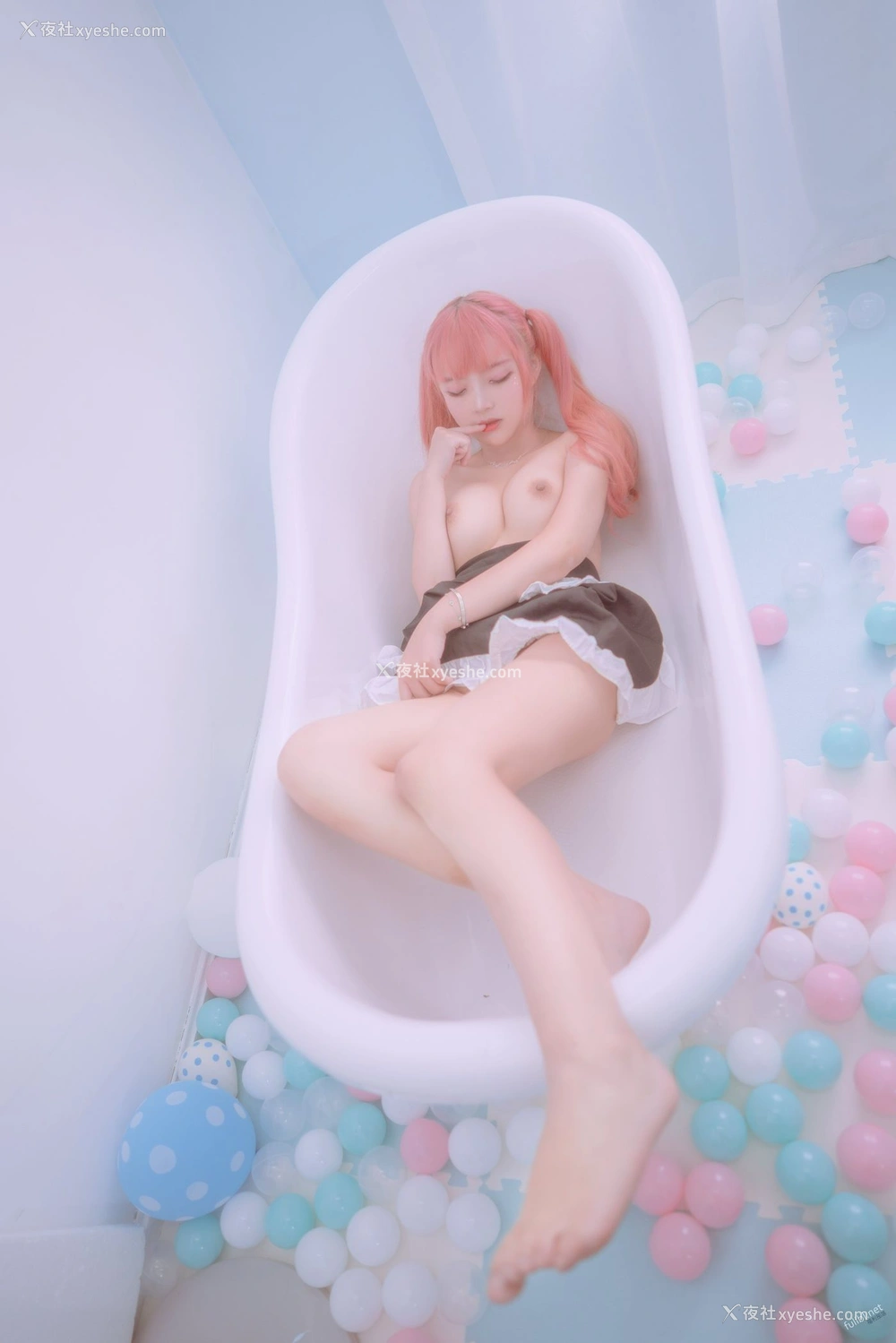 1P - 一只云烧《绯红女仆》