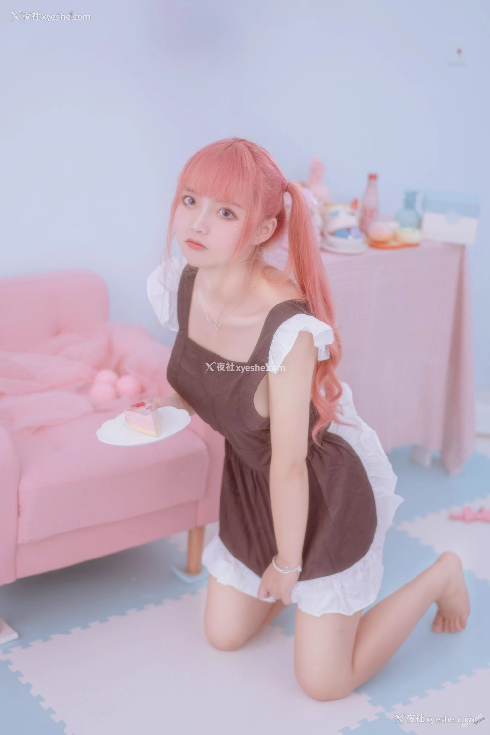 1P - 一只云烧《绯红女仆》