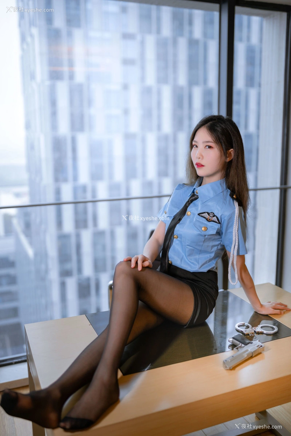 1P - 抖娘·利世《女警》