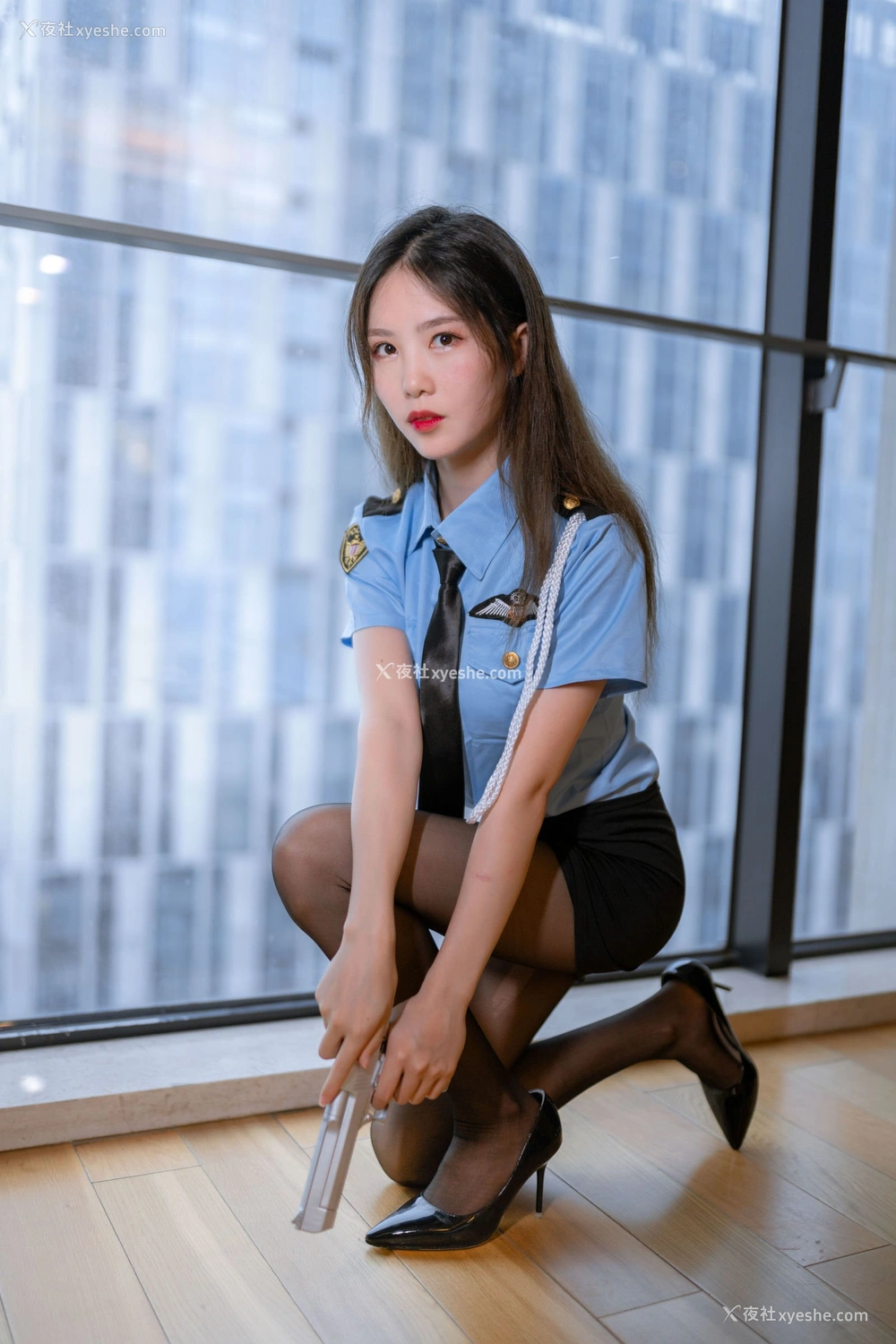 1P - 抖娘·利世《女警》