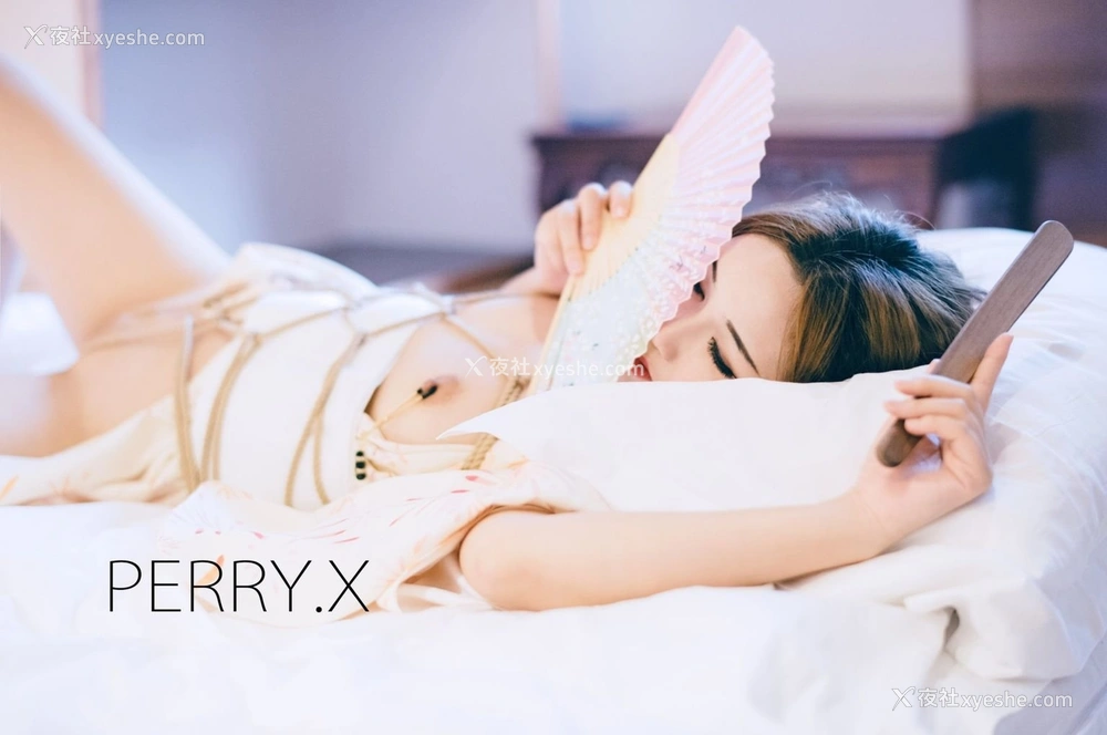 1P - 摄影师 PERRY.X 作品：绝美口罩娘宾馆大尺度私拍