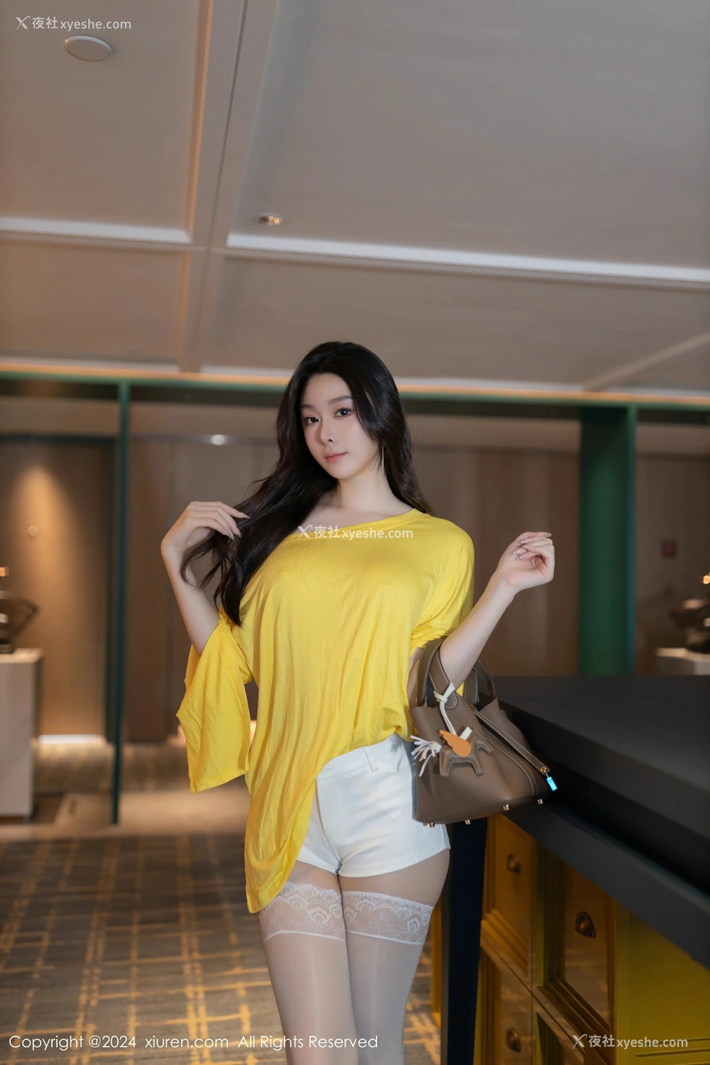 1P - [XiuRen秀人网] No.9019 小逗逗
