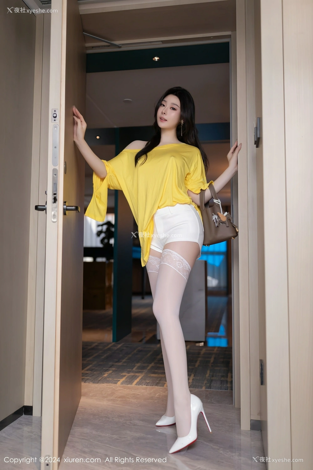 1P - [XiuRen秀人网] No.9019 小逗逗