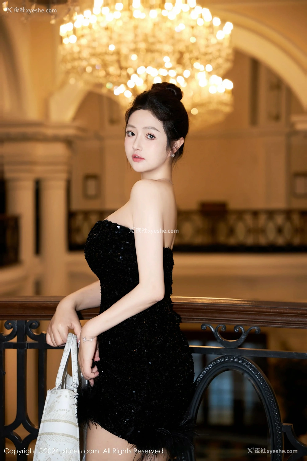 1P - [XiuRen秀人网] No.8462 养乐多DoDo
