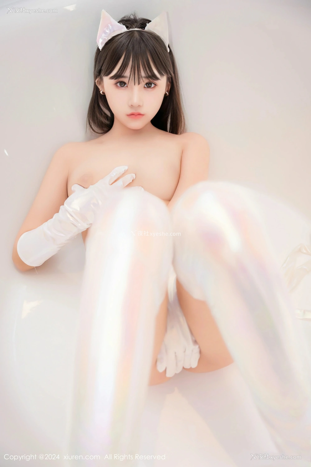 1P - [XiuRen秀人网] No.8840 徐若兮
