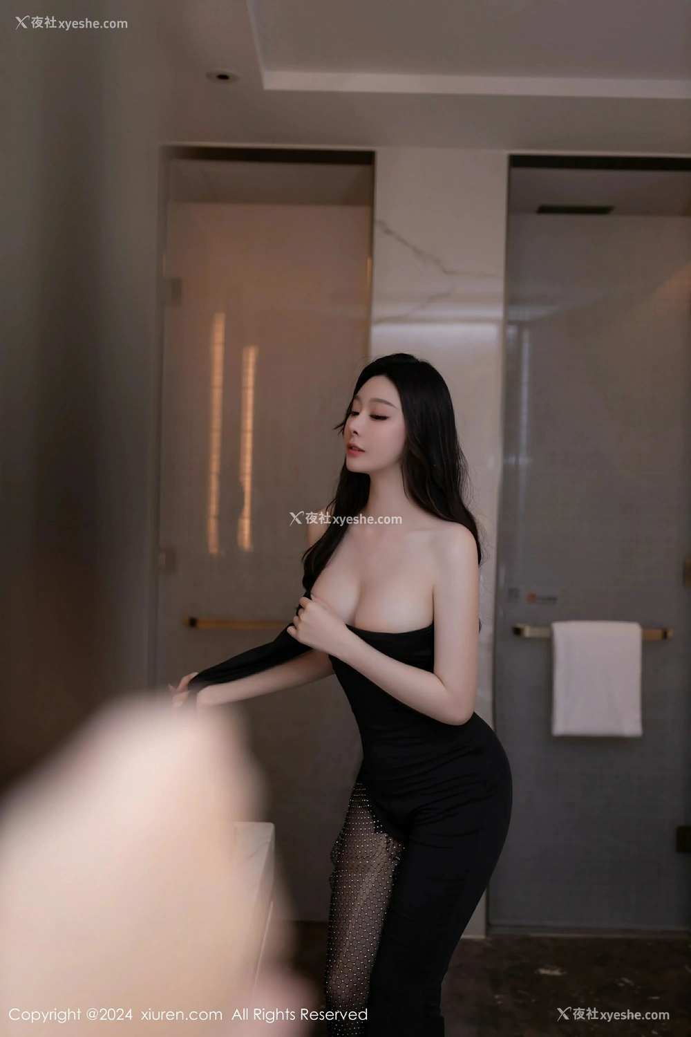 1P - [XiuRen秀人网] No.9386 小逗逗