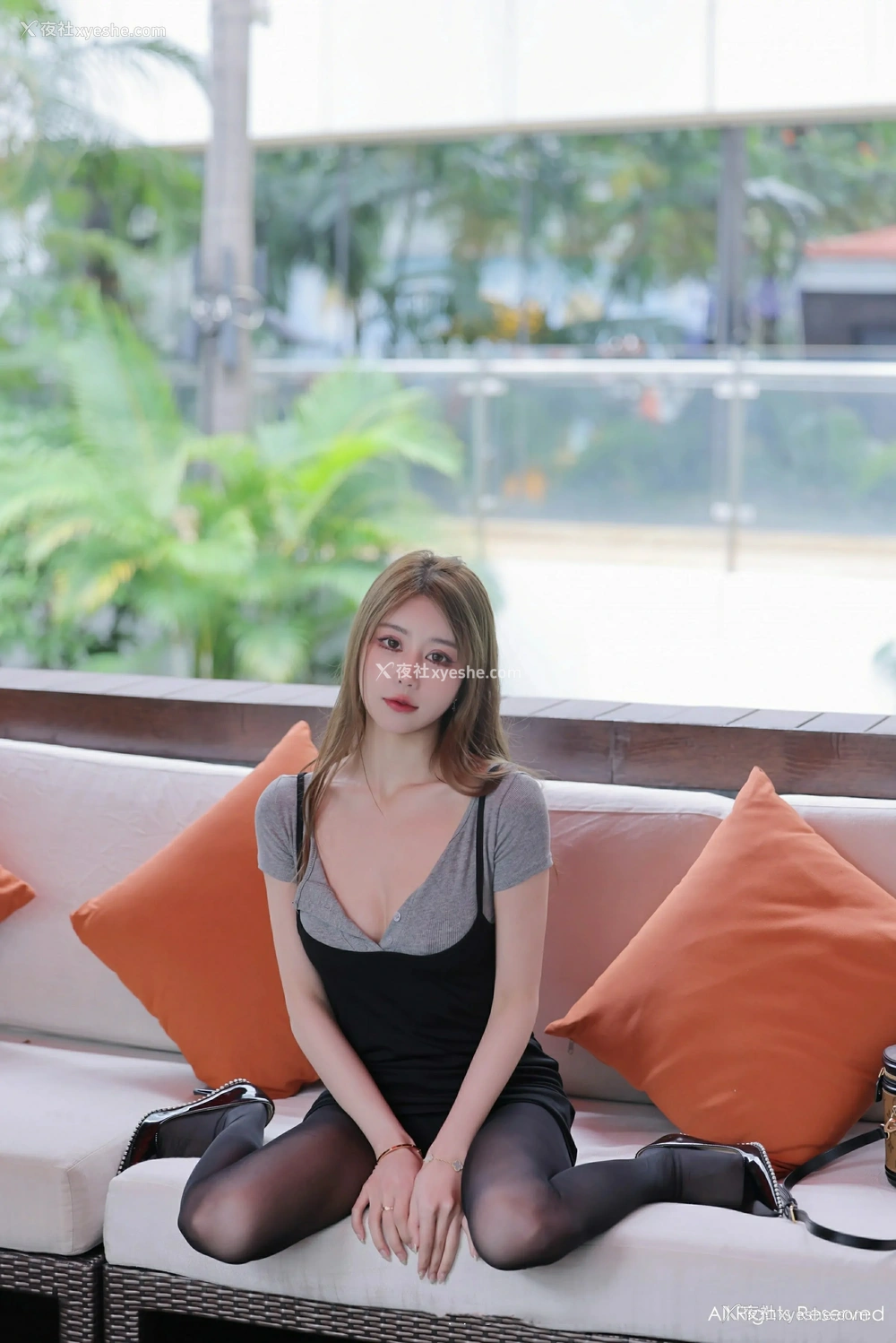 1P - [XiuRen秀人网] No.9213 Zoe柚柚