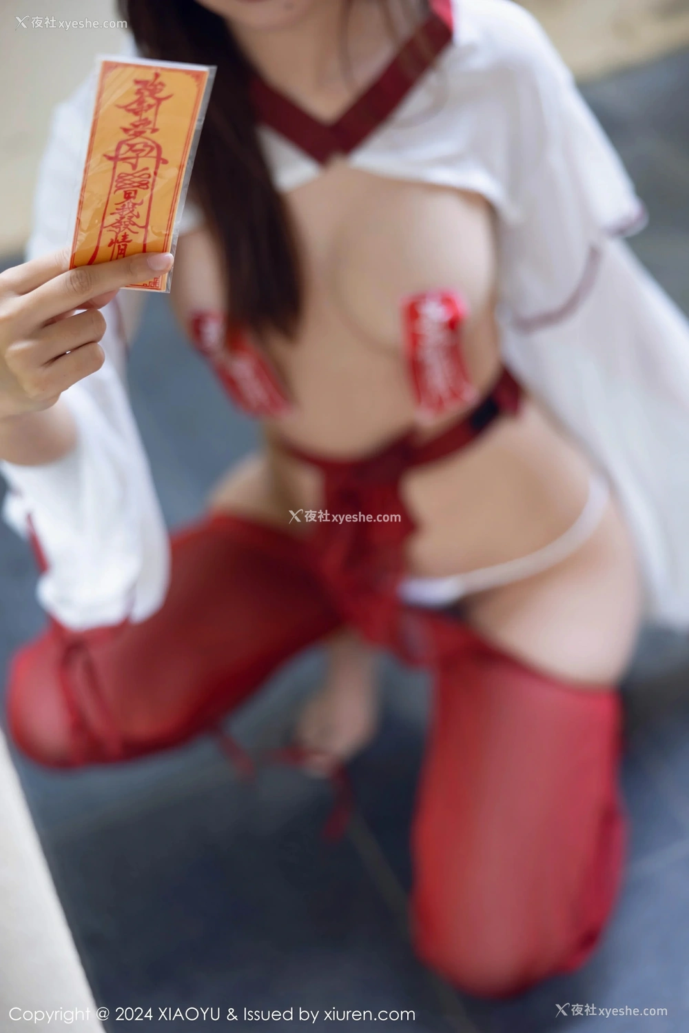 1P - [XiuRen秀人网] No.8814 绮里嘉ula