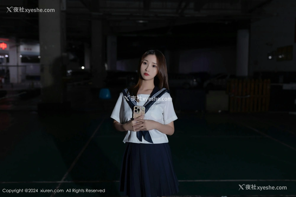 1P - [XiuRen秀人网] No.8443 杏子Yada