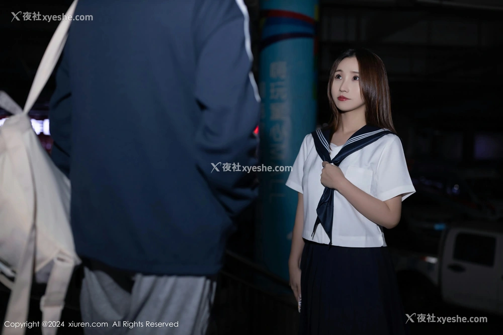 1P - [XiuRen秀人网] No.8443 杏子Yada