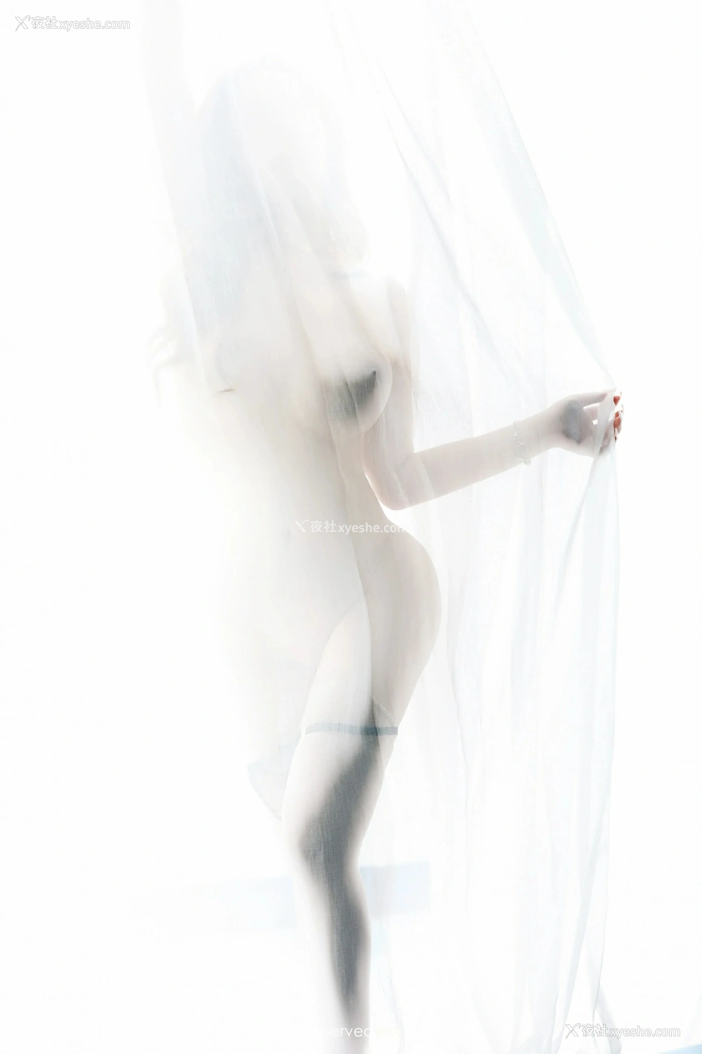 1P - [XiuRen秀人网] No.8813 小海臀Rena