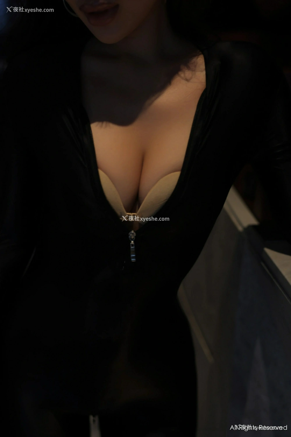 1P - [XiuRen秀人网] No.9259 FE-