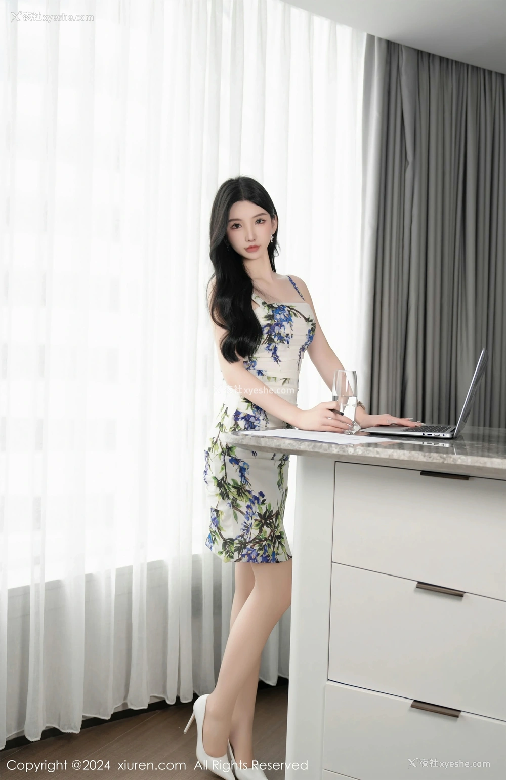 1P - [XiuRen秀人网] No.8513 周于希Sally