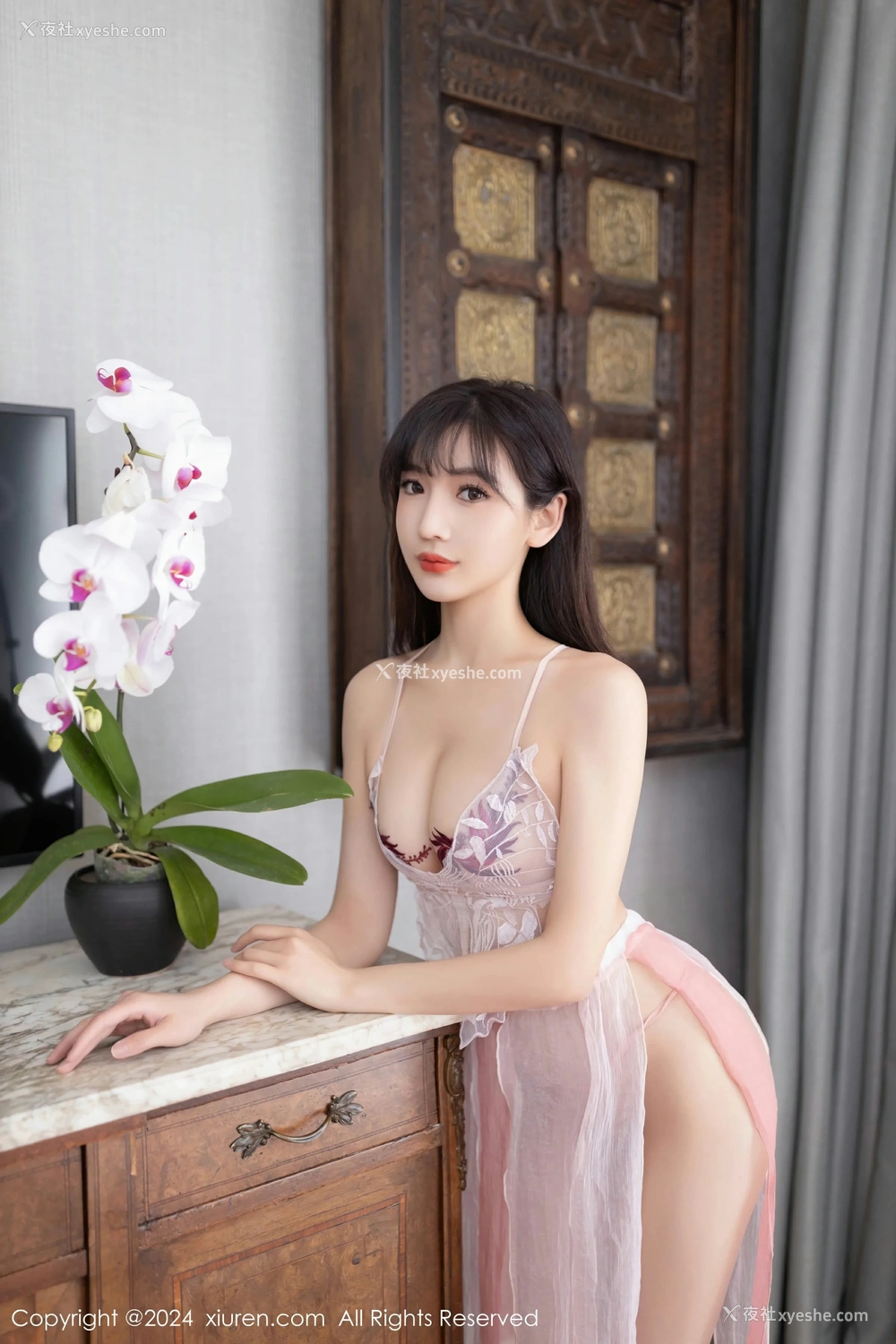 1P - [XiuRen秀人网] No.8954 陆萱萱