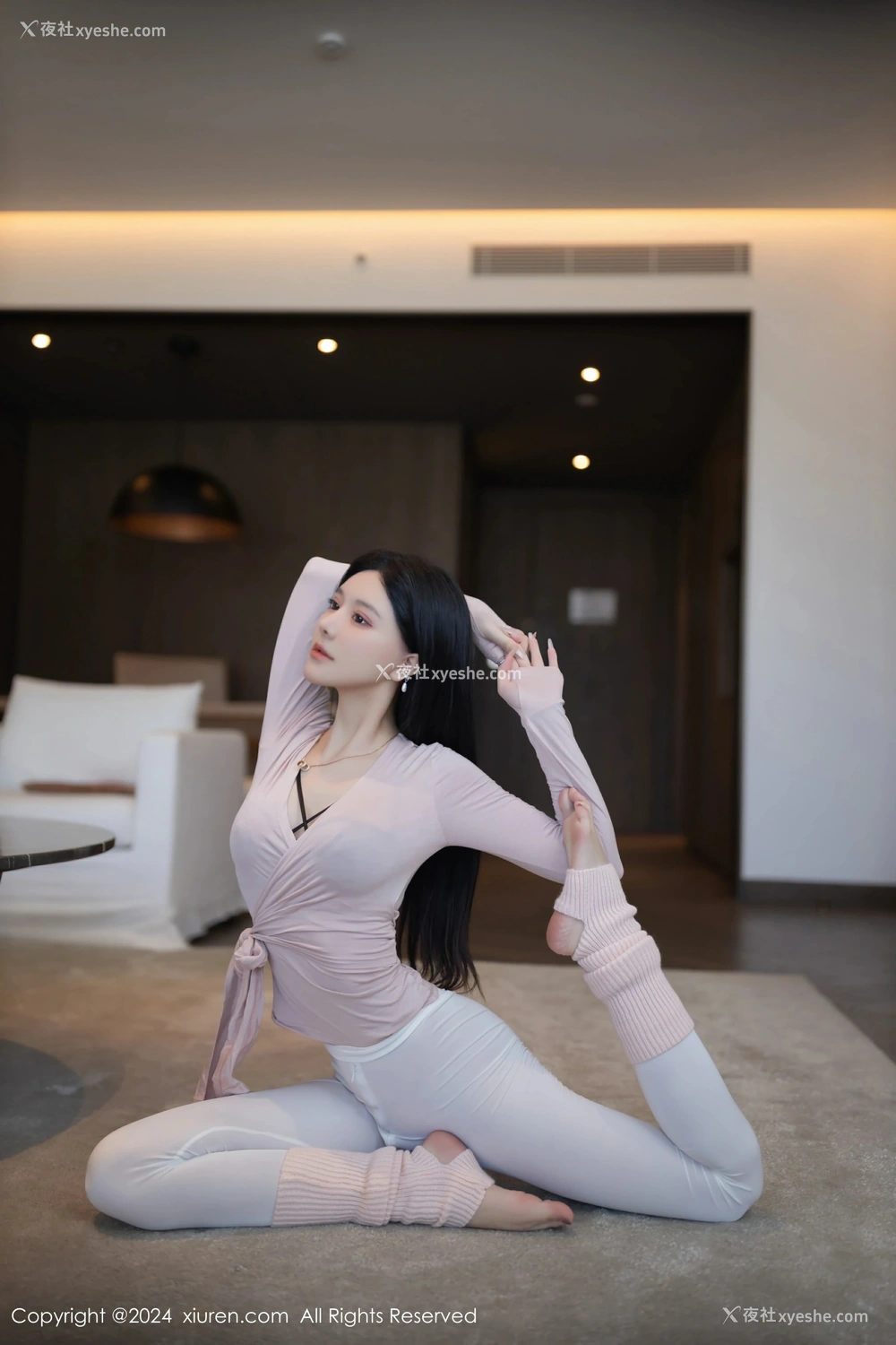 1P - [XiuRen秀人网] No.8705 幼幼