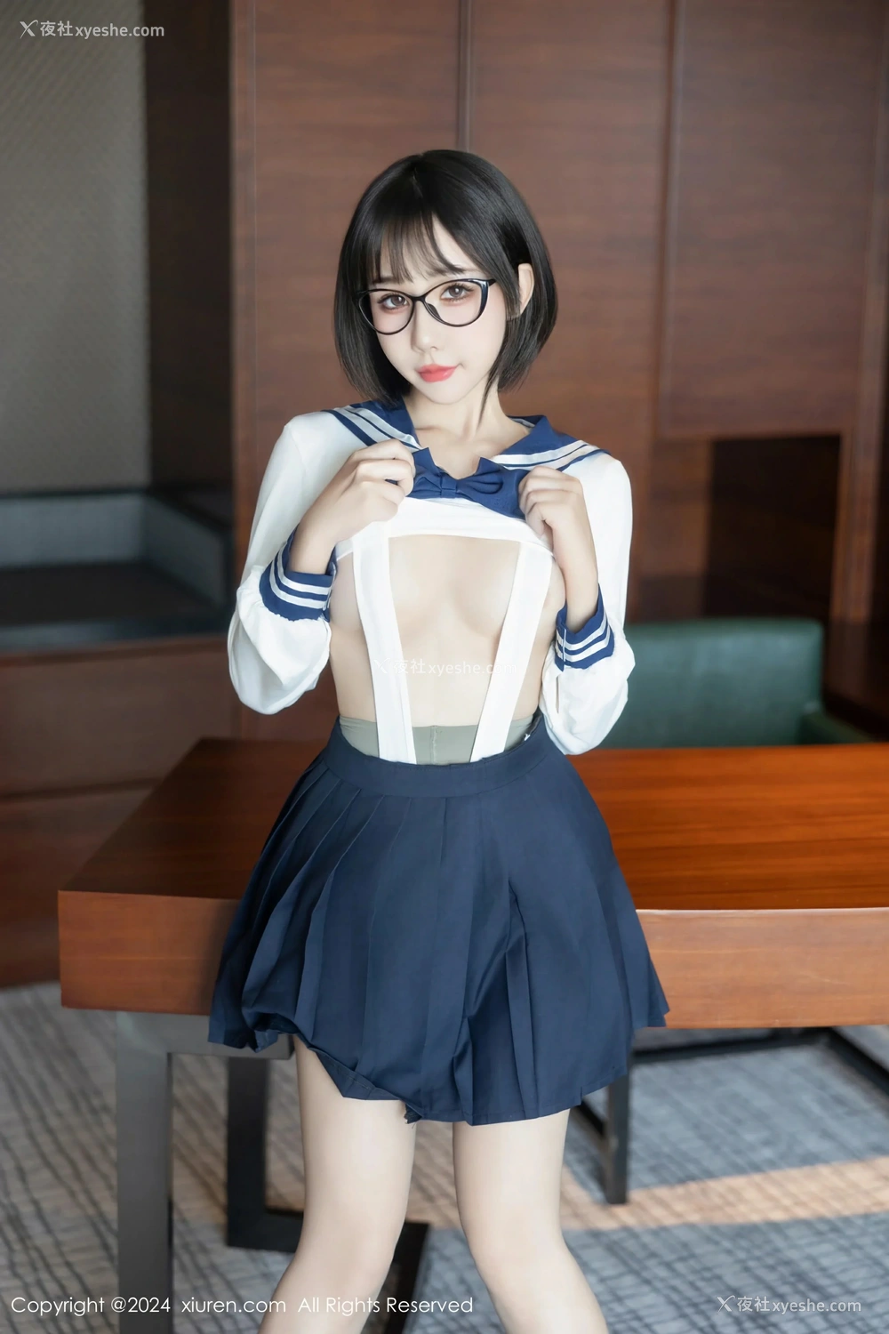 1P - [XiuRen秀人网] No.9065 小蛮妖Yummy