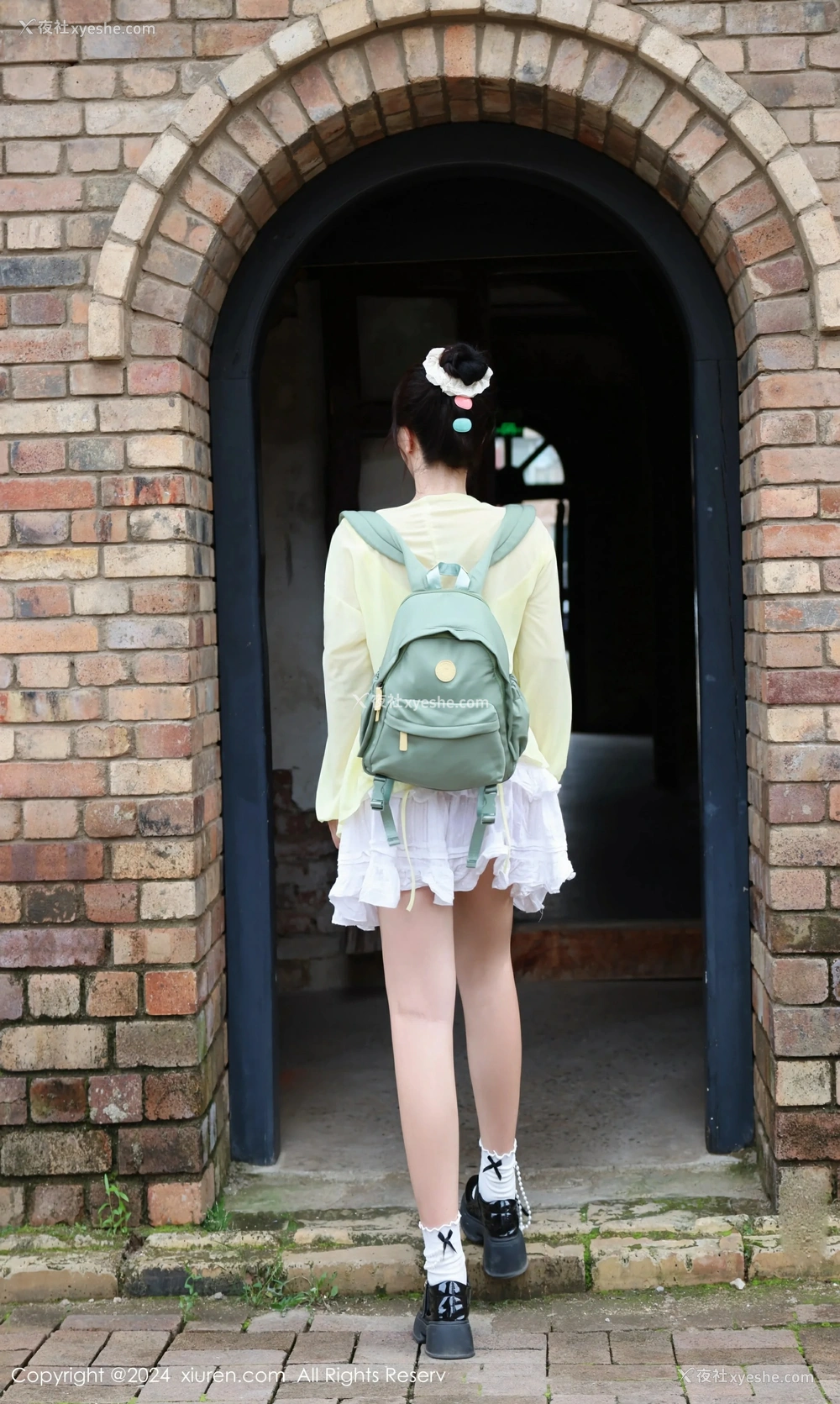 1P - [XiuRen秀人网] No.9024 小薯条nienie