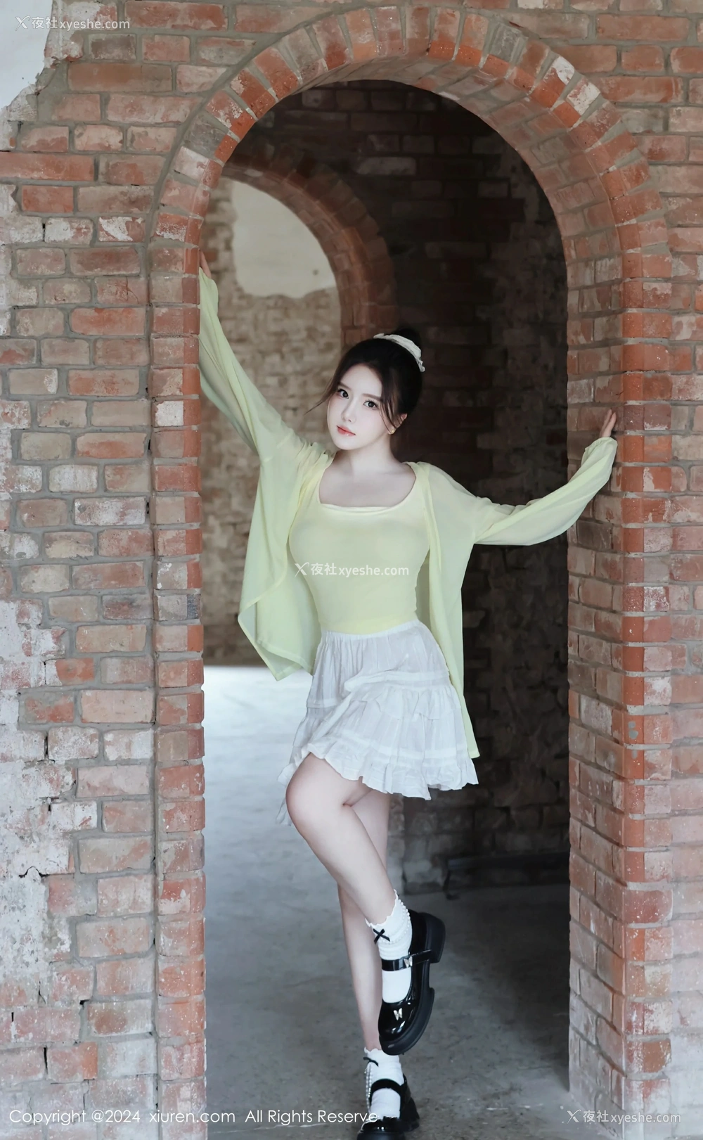 1P - [XiuRen秀人网] No.9024 小薯条nienie