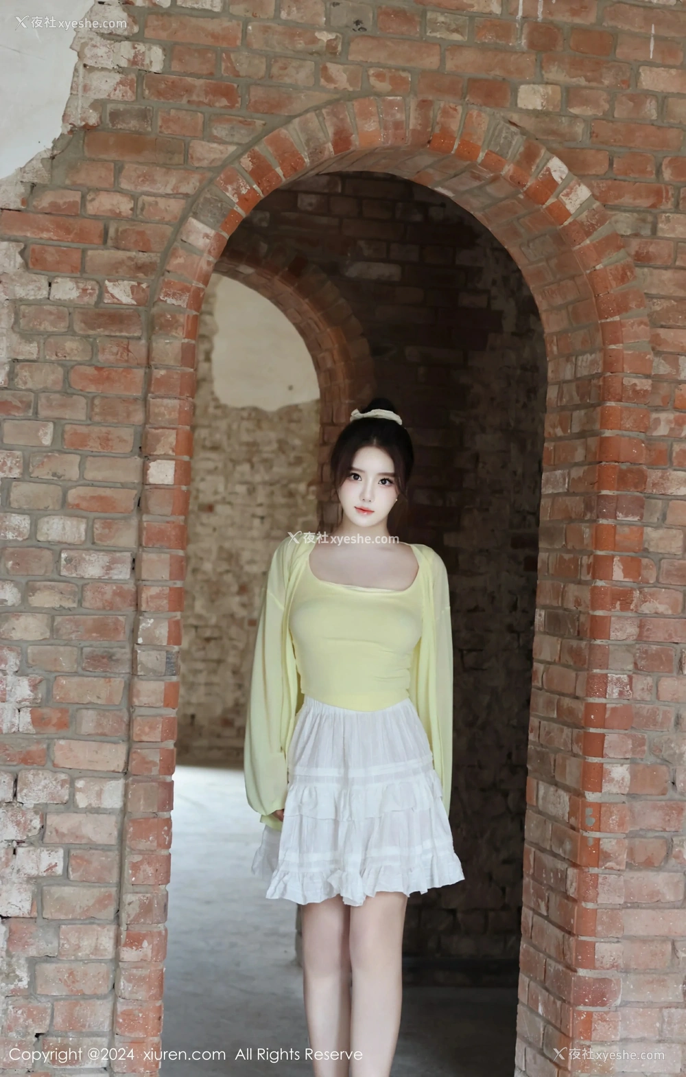 1P - [XiuRen秀人网] No.9024 小薯条nienie