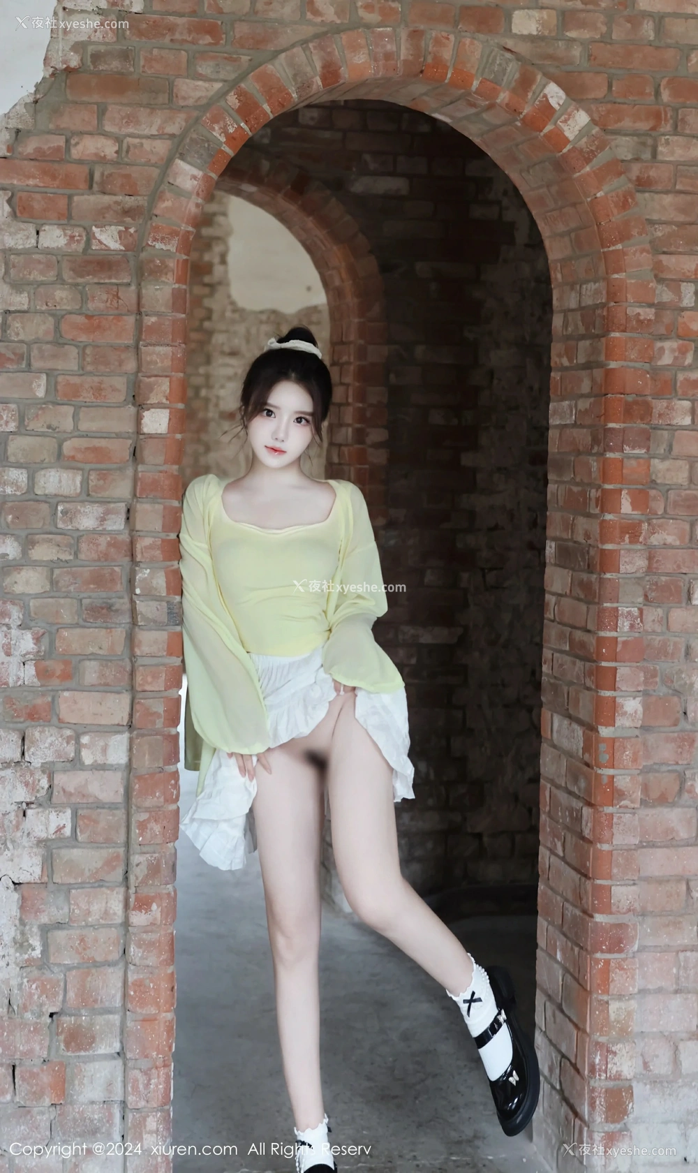 1P - [XiuRen秀人网] No.9024 小薯条nienie