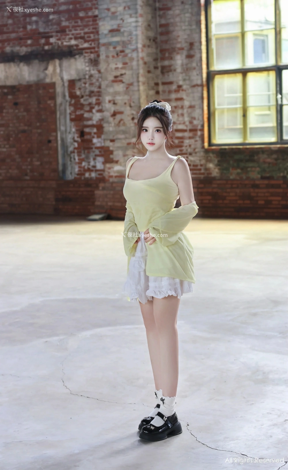 1P - [XiuRen秀人网] No.9024 小薯条nienie