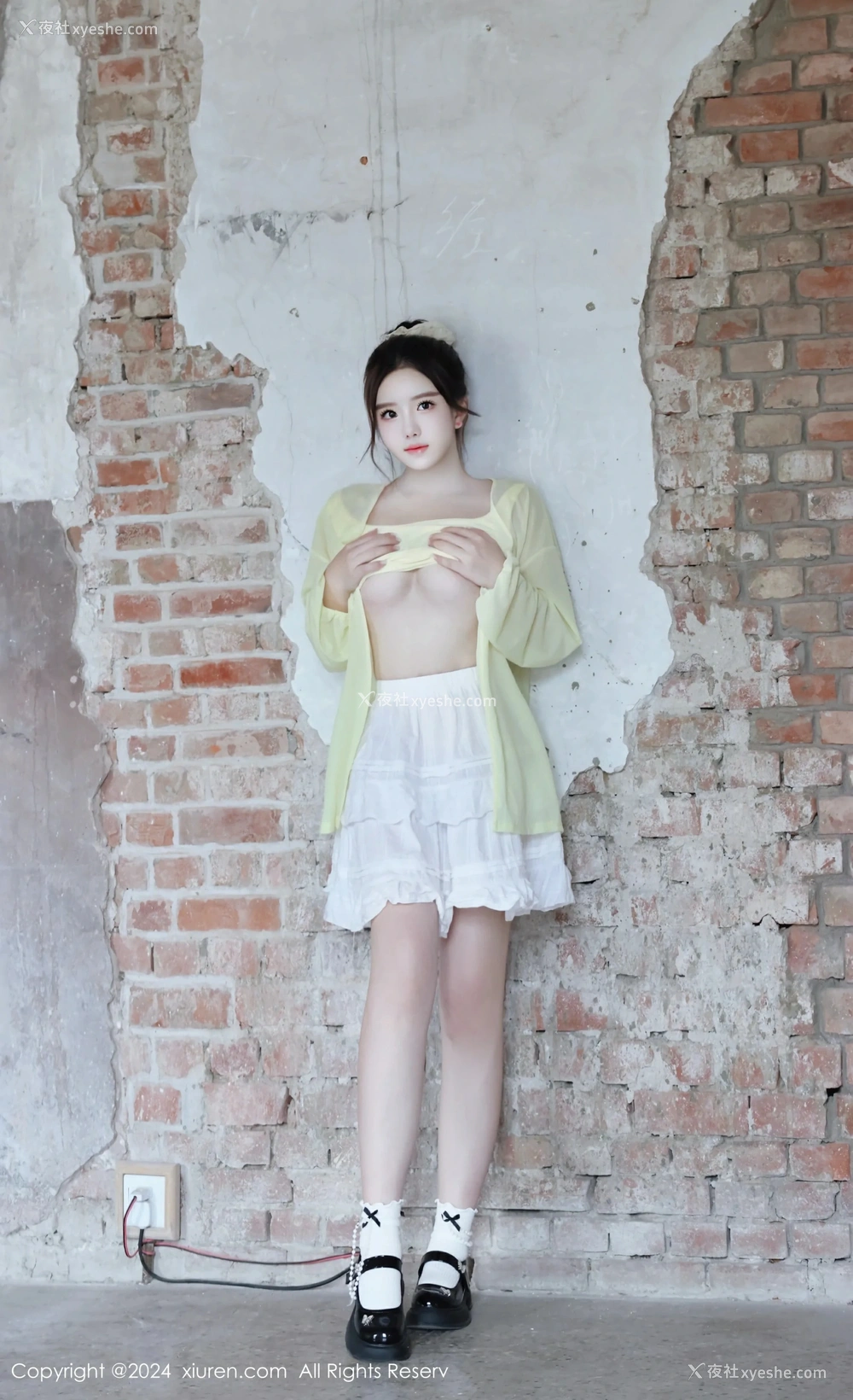 1P - [XiuRen秀人网] No.9024 小薯条nienie