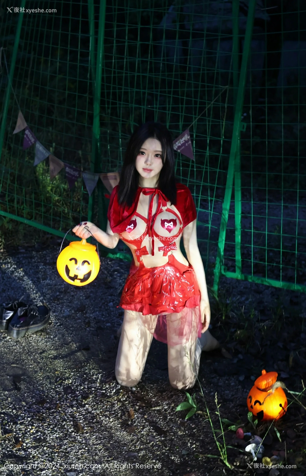 1P - [XiuRen秀人网] No.9376 小薯条nienie