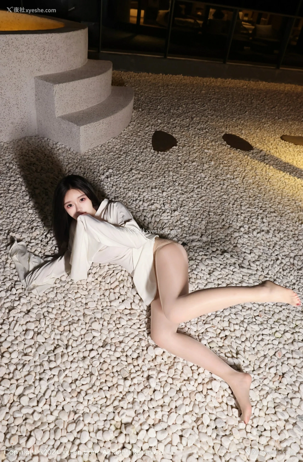 1P - [XiuRen秀人网] No.9376 小薯条nienie