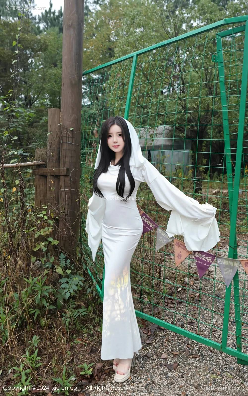 1P - [XiuRen秀人网] No.9376 小薯条nienie