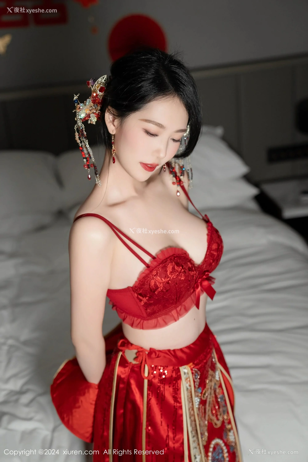 1P - [XiuRen秀人网] No.8376 利世