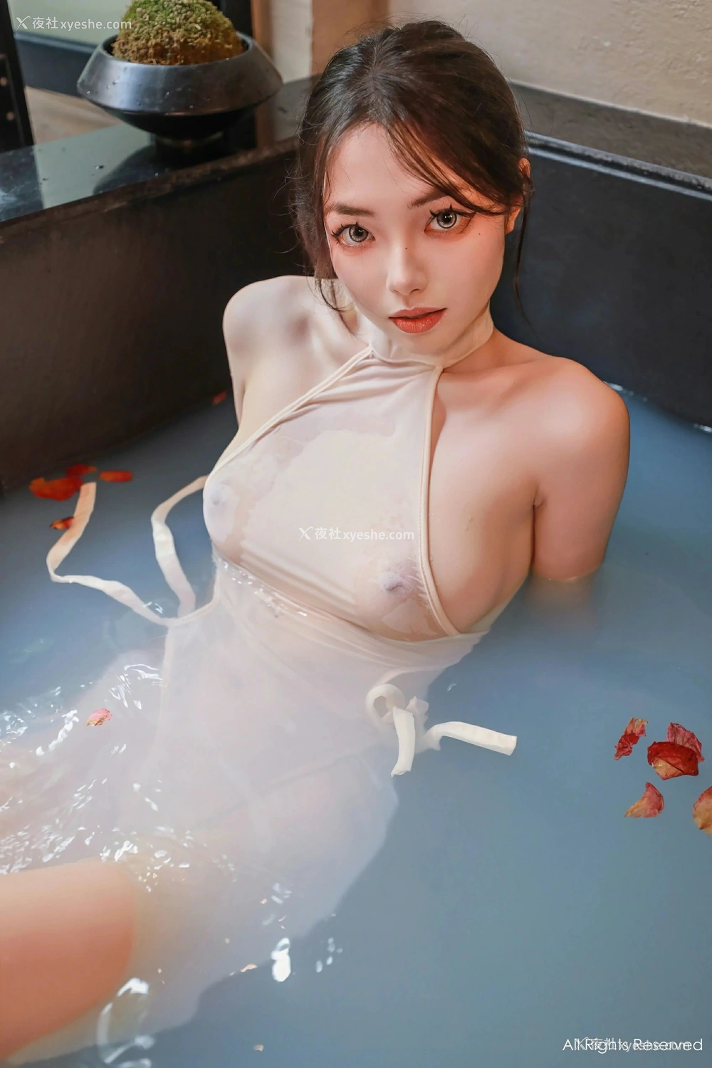 1P - [XiuRen秀人网] No.9160 叫我小猫