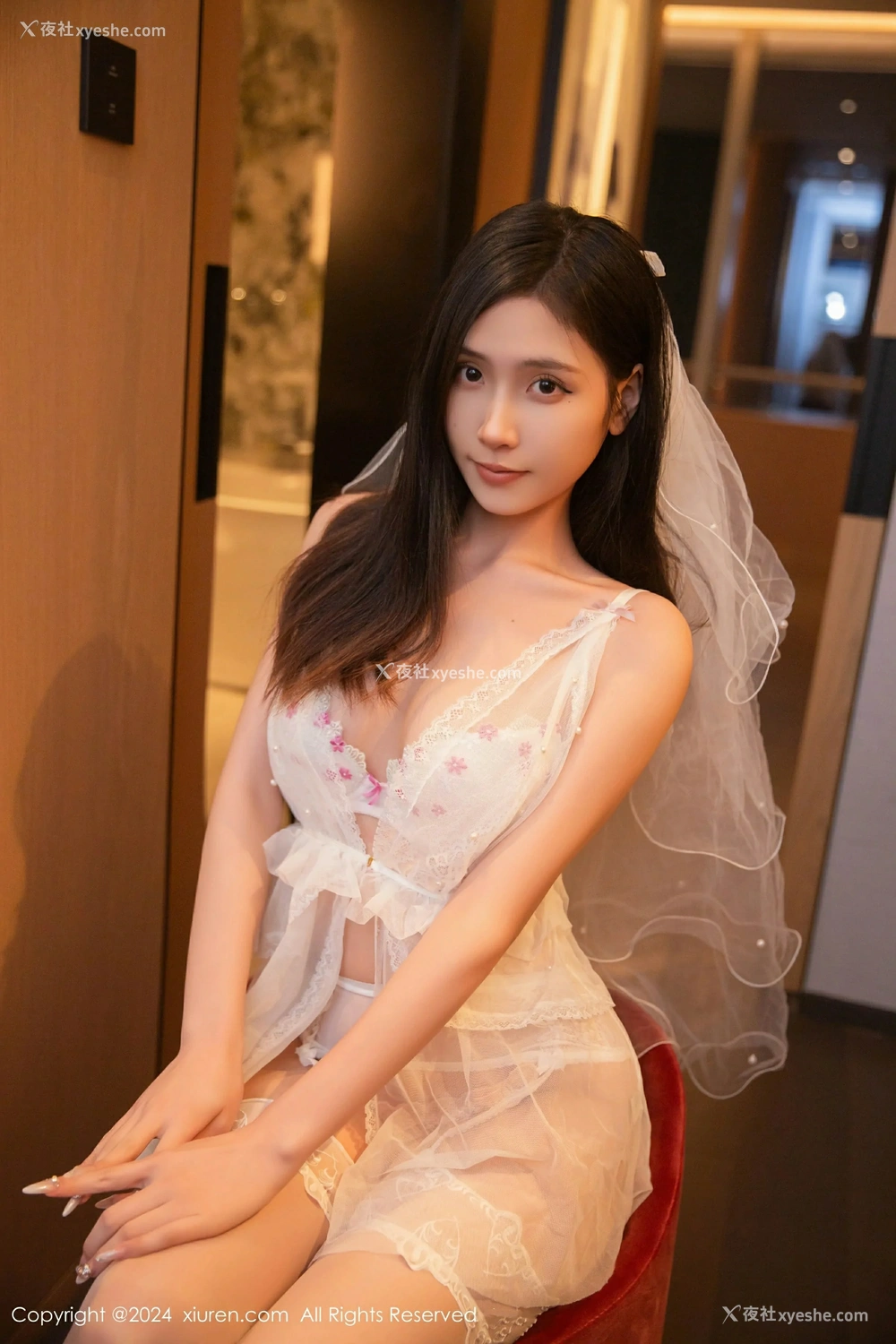 1P - [XiuRen秀人网] No.9272 刘婷婷