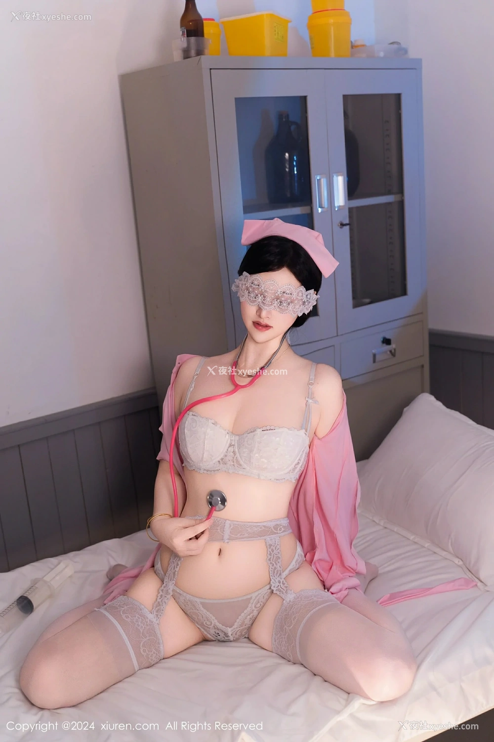 1P - [XiuRen秀人网] No.9434 诗诗kiki