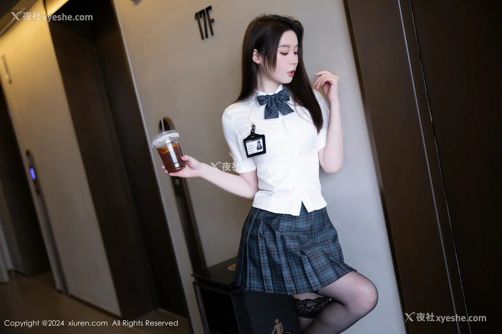 1P - [XiuRen秀人网] No.9074 梦心玥