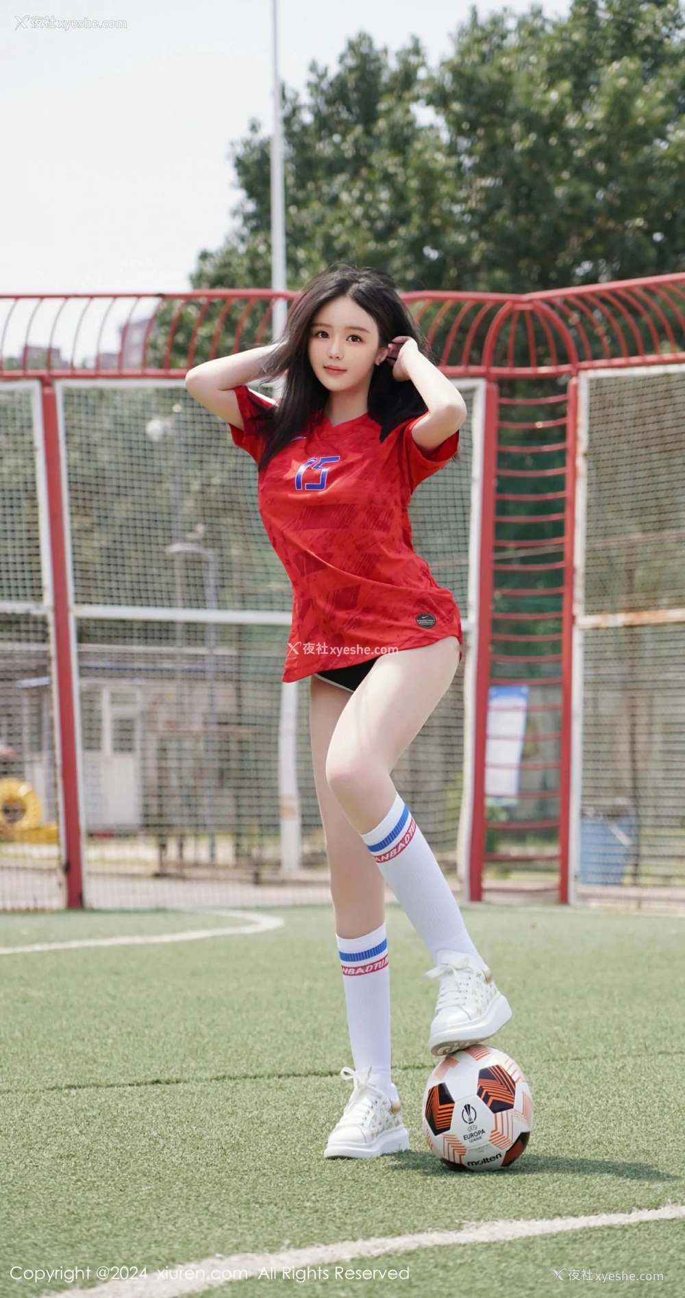 1P - [XiuRen秀人网] No.8733 小薯条nienie