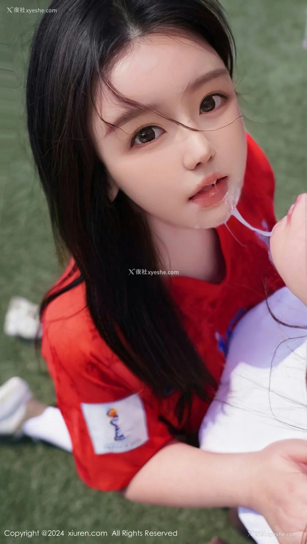 1P - [XiuRen秀人网] No.8733 小薯条nienie
